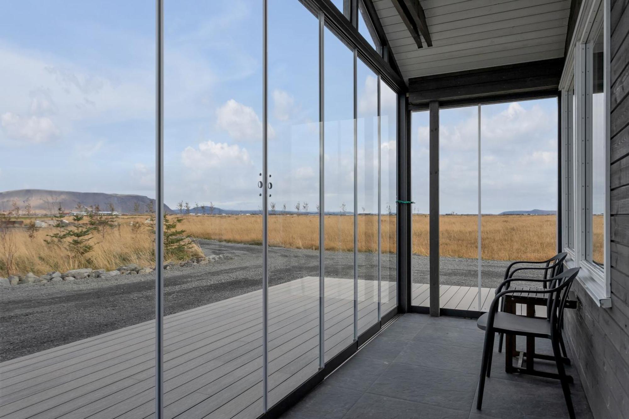 Selfoss Modern Cabins Rum bild